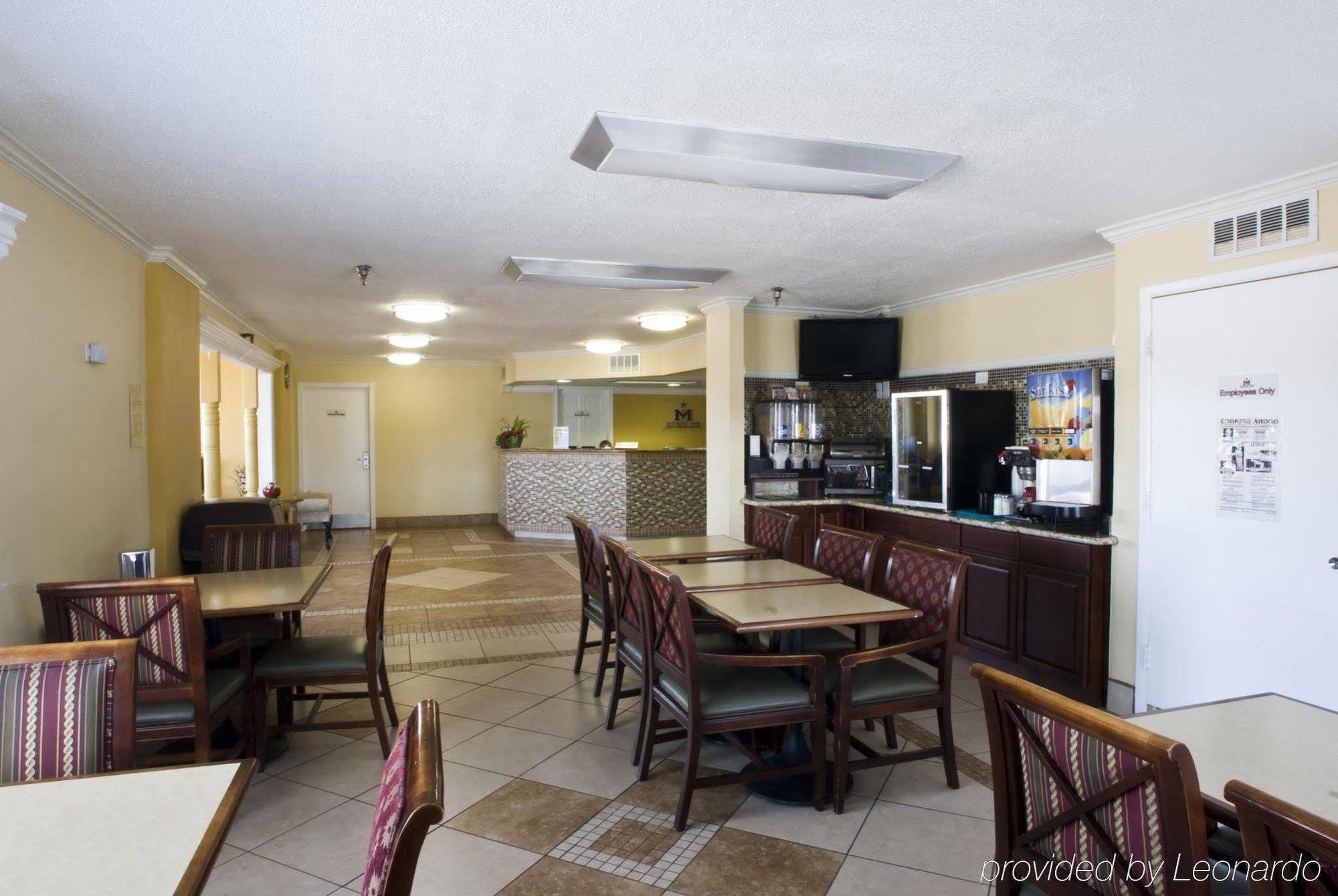 Red Roof Inn College Station Restaurant photo